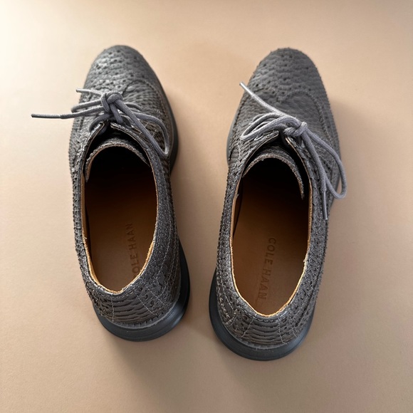 Cole Han grey snake print - Picture 5 of 6